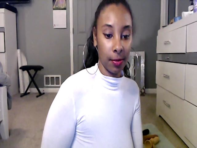 Live sex webcam photo for sweetieslayz #268659633