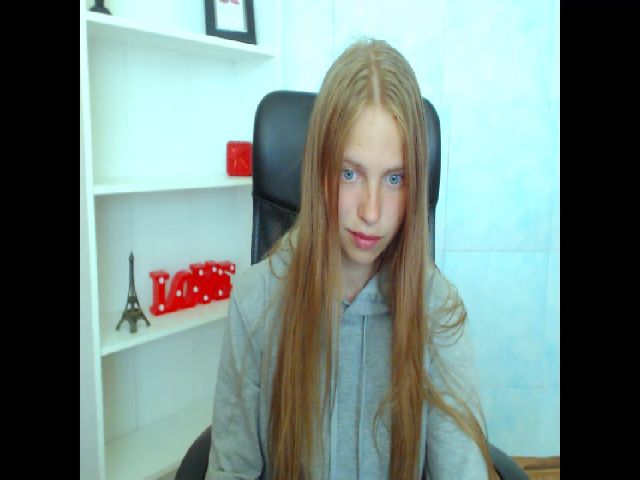 Live sex webcam photo for SshyTeen #268660548