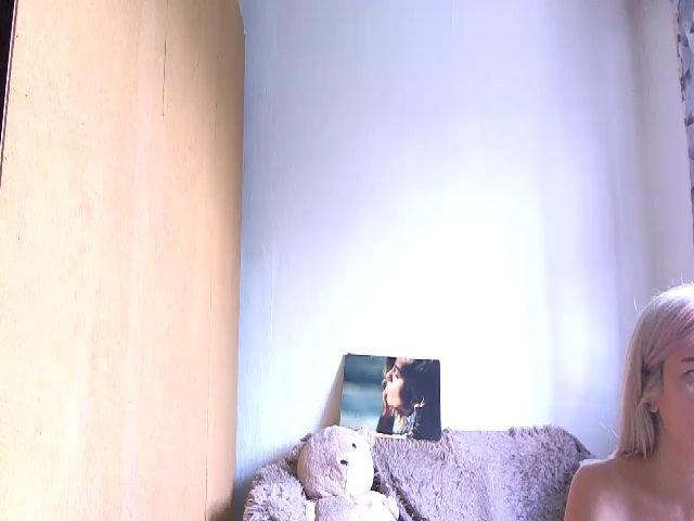 Live sex webcam photo for Sexy_Blondy_ #268659135