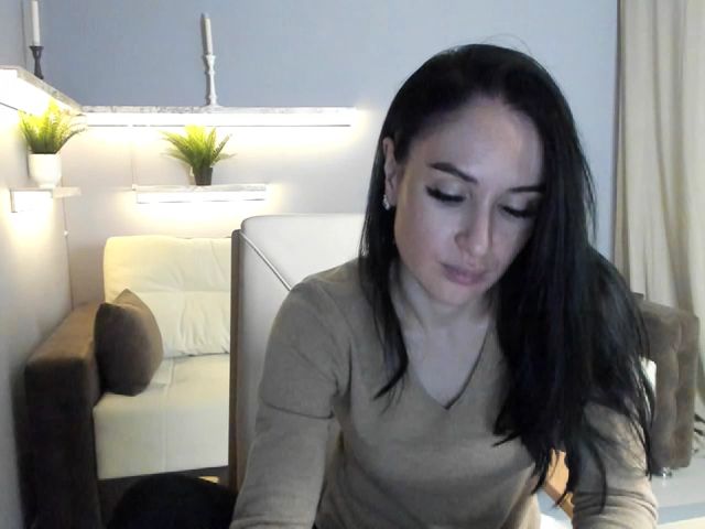 Live sex webcam photo for Lilly_Shine #268657498