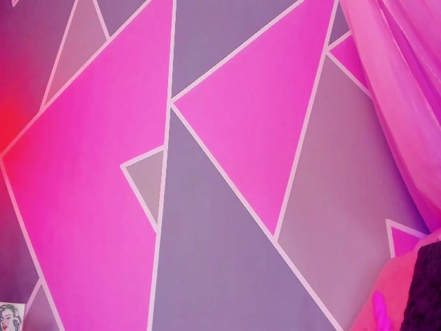 Live sex webcam photo for Little_Miaa1 #268654399