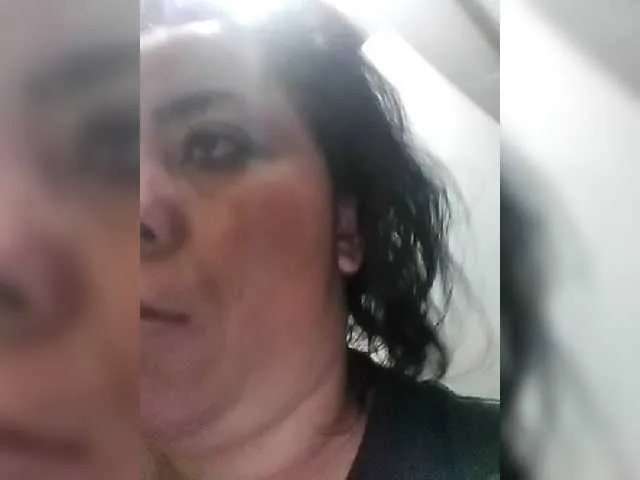 Live sex webcam photo for LOLAhot1 #268658641