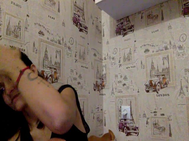 Live sex webcam photo for JolyBoss #268671350