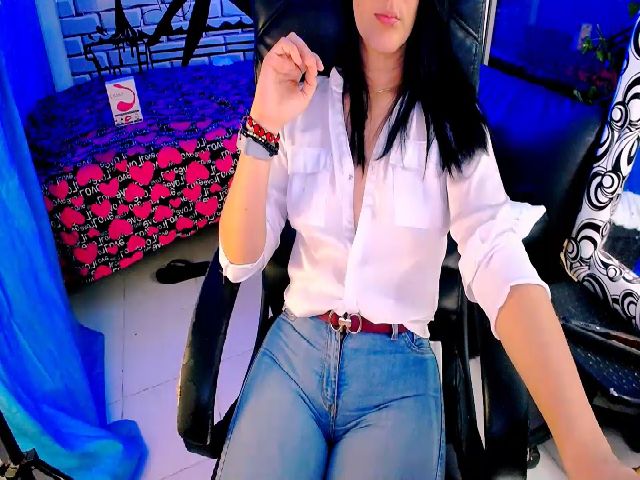 Live sex webcam photo for Sashabreck #287860185