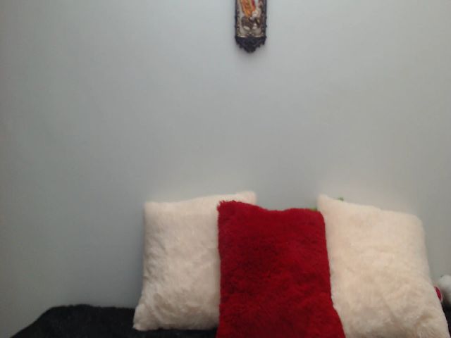 Live sex webcam photo for MackenzieJoe #268663624