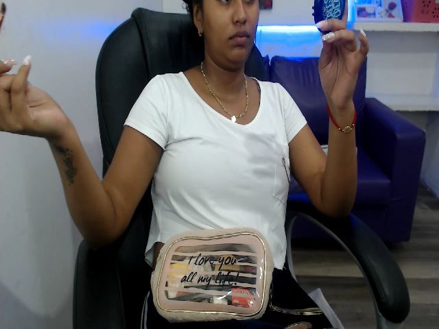 Live sex webcam photo for TracyValentin #268667619