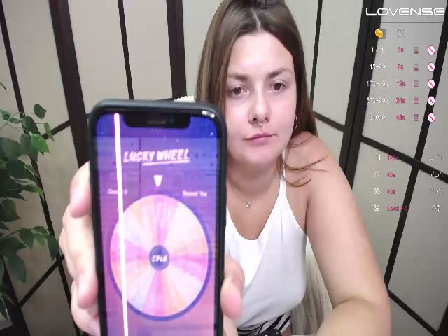 Live sex webcam photo for Eva__Kamenski #268665949