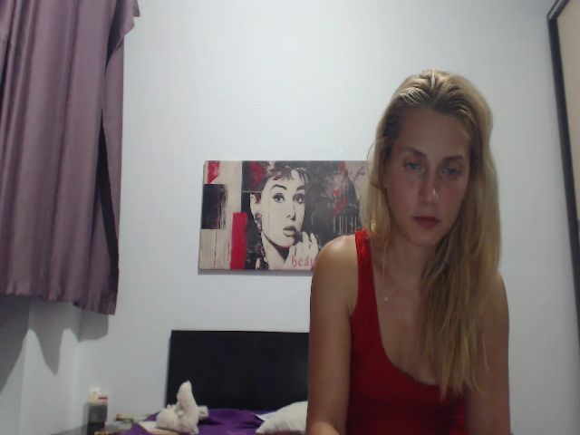 Live sex webcam photo for MonicaDiamond #268651440