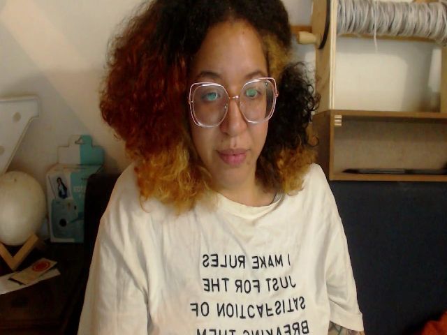 Live sex webcam photo for Sammy_00 #268654081