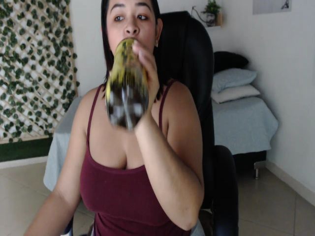 Live sex webcam photo for Abba_smith #268659191