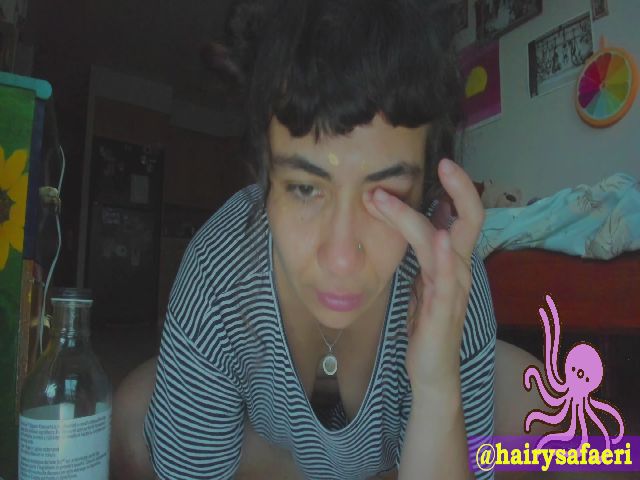 Live sex webcam photo for hairysafaeri #268653501