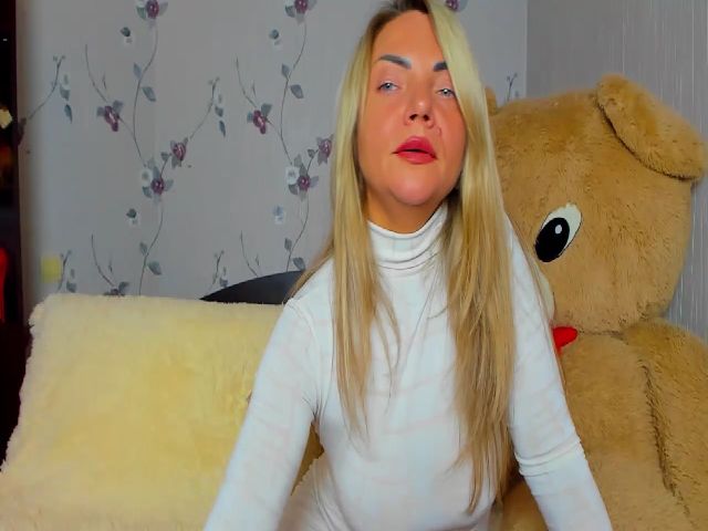 Live sex webcam photo for Alisa_Sims #268673815