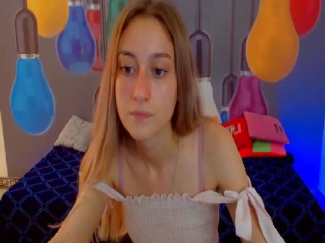 Live sex webcam photo for LinaRum__ #268660041