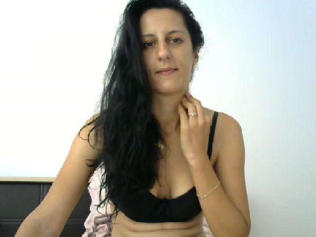 Live sex webcam photo for BelyEly #268656997