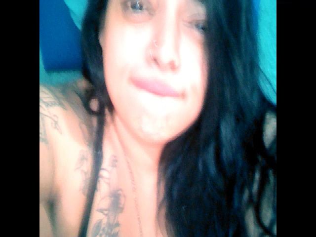 Live sex webcam photo for Sexyval4u #268657393