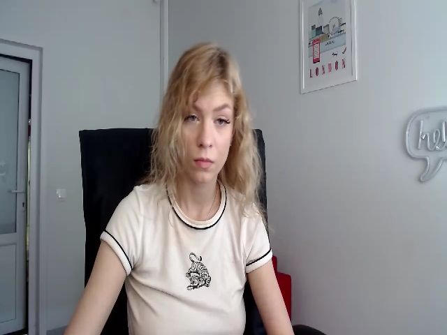 Live sex webcam photo for VanillaJenny #268656718