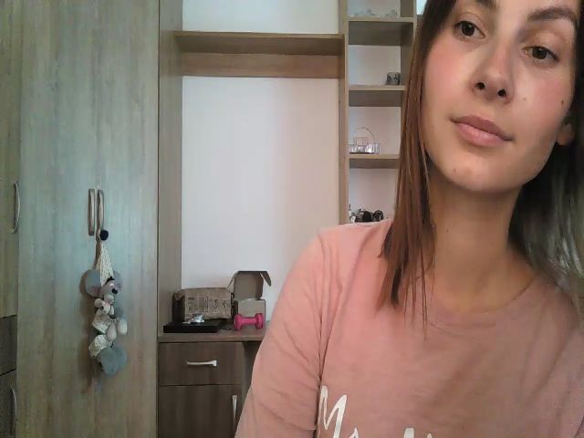 Live sex webcam photo for MisssSun #268661058