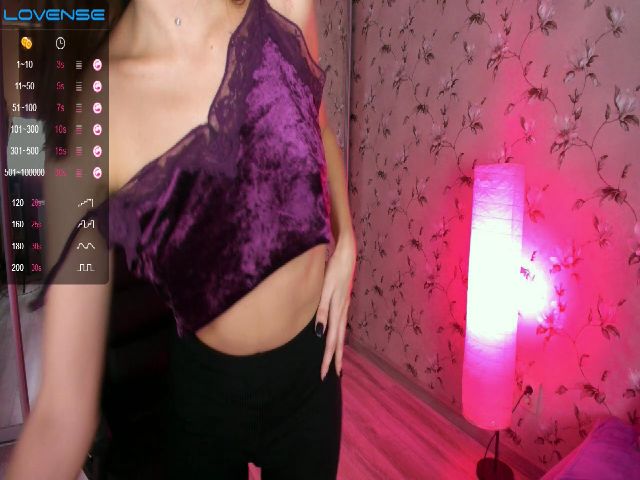 Live sex webcam photo for KassandraTeri #268665360