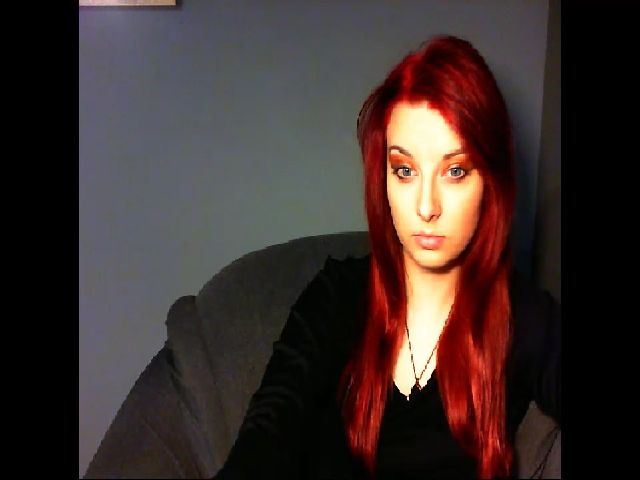 Live sex webcam photo for VirginLuna18 #268666966