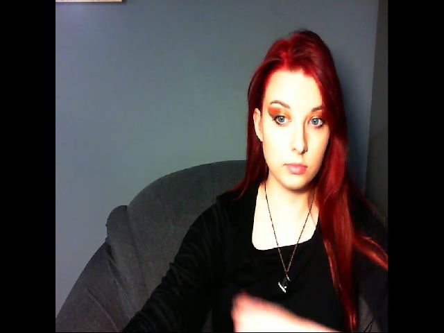 Live sex webcam photo for VirginLuna18 #268670327