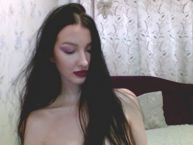 Live sex webcam photo for GirlPlayy #268655965