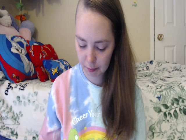 Live sex webcam photo for LilEmmy1999 #268670152
