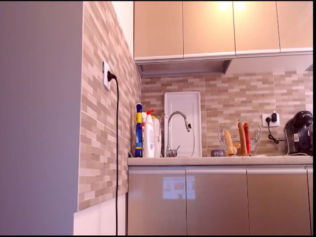 Live sex webcam photo for Sweety_Esther #268660362