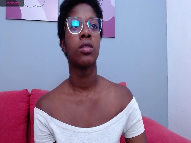 Live sex webcam photo for Connywells #268653635