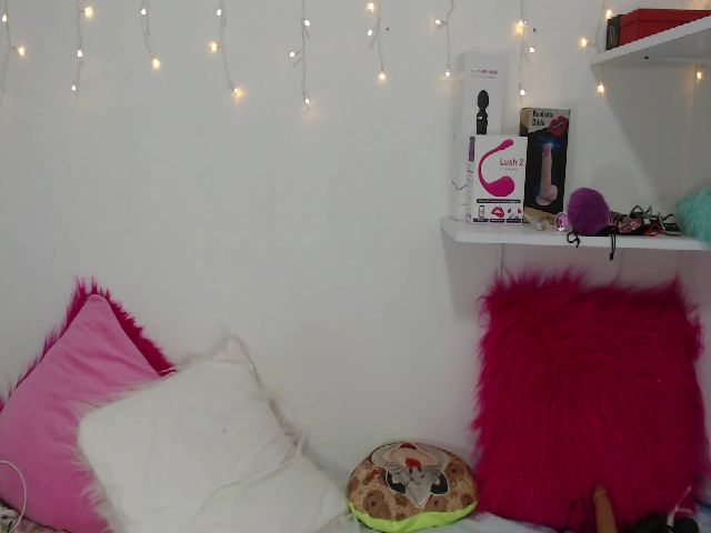 Live sex webcam photo for daddys_girl_x #268670657