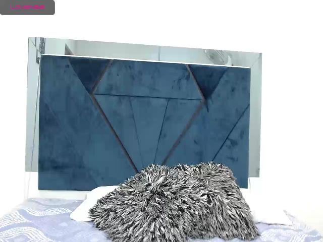 Live sex webcam photo for Sophia_roy #268671999