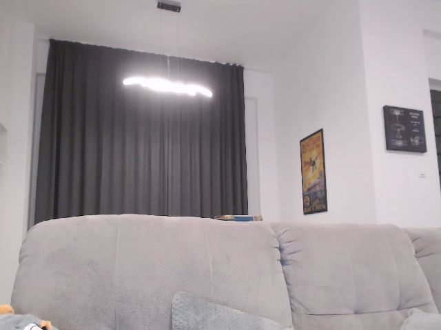 Live sex webcam photo for Aryelle_ #268654535