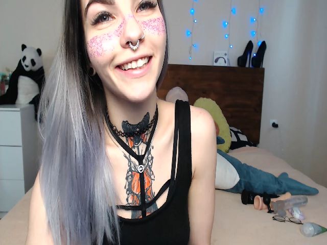 Live sex webcam photo for Loren_Ray #268659761