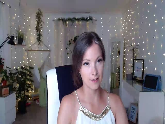 Live sex webcam photo for KellyHeart #268651439