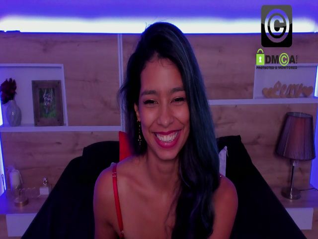 Live sex webcam photo for Lexy_fox2 #268653805