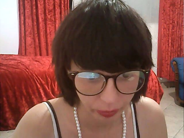 Live sex webcam photo for araartist #268672589