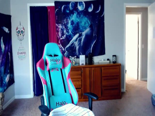 Live sex webcam photo for Lolabunny9 #268664252