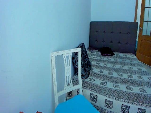 Live sex webcam photo for KarenFinger #268670424