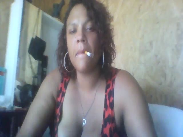 Live sex webcam photo for LailaRedd19 #268671636