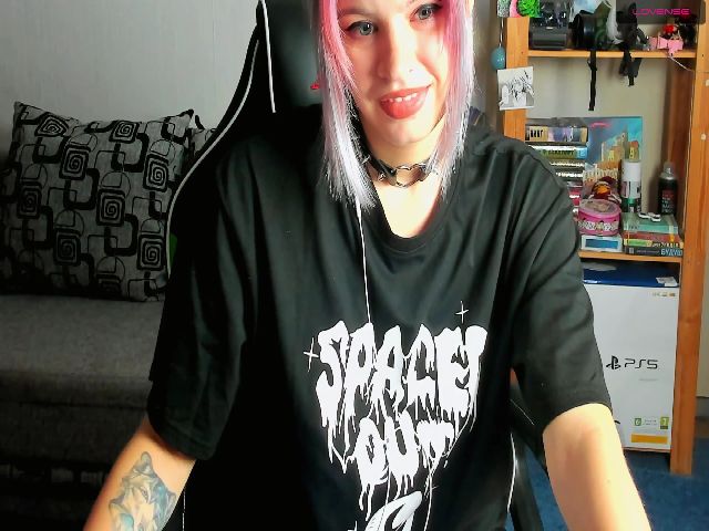 Live sex webcam photo for Sky_Drag0n #268655474