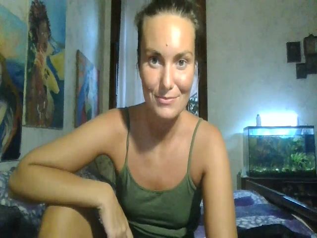 Live sex webcam photo for CrazyArtis #268667107