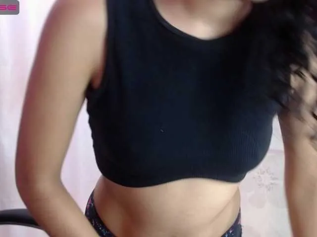 Live sex webcam photo for JannetReyes #268663530