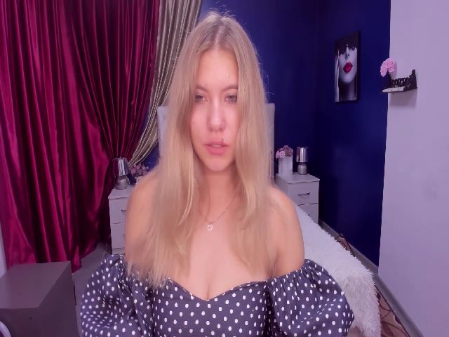 Live sex webcam photo for BrownieFay #268666645