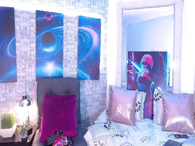 Live sex webcam photo for Hannabanks #268670559