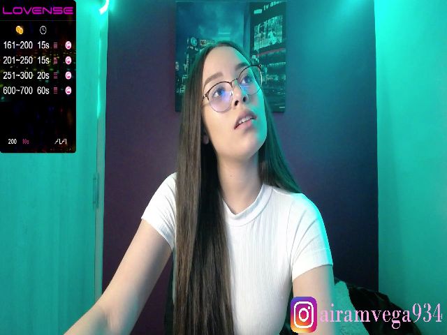 Live sex webcam photo for Airamvega #268651467