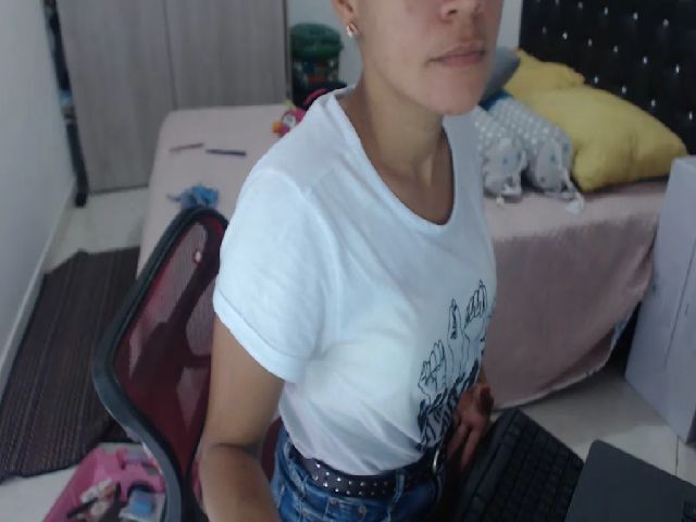 Live sex webcam photo for Shayna_cute #268656084
