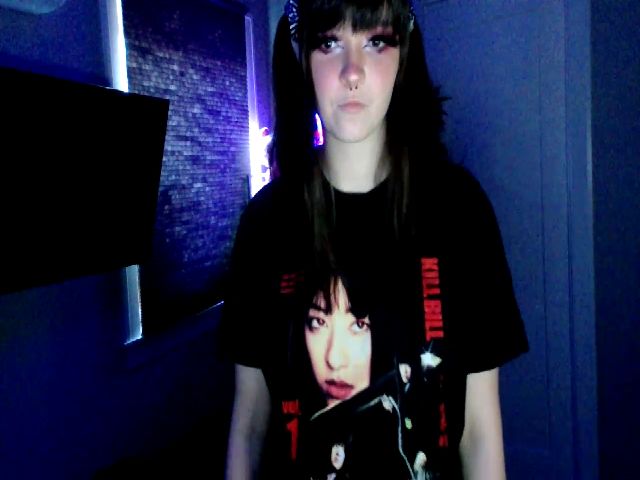 Live sex webcam photo for WillowAMarie #268674184