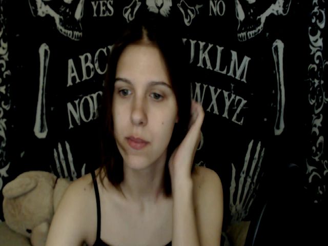 Live sex webcam photo for FoundError404 #268655271