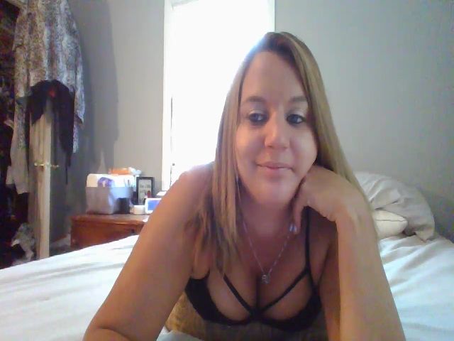 Live sex webcam photo for XoSara_rosexo #268666207