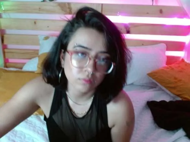 Live sex webcam photo for adhara4 #268653347