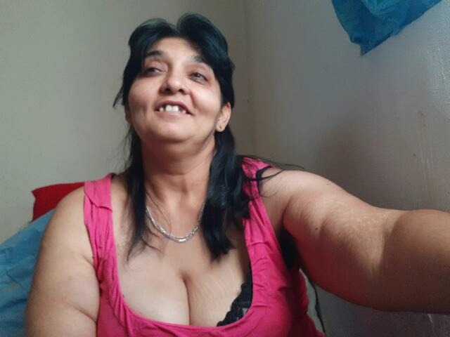 Live sex webcam photo for julija38 #268680938